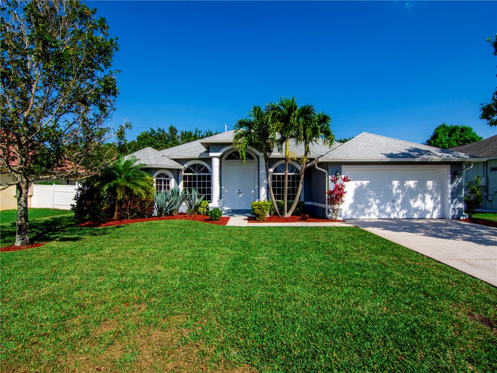330 21st Court SW