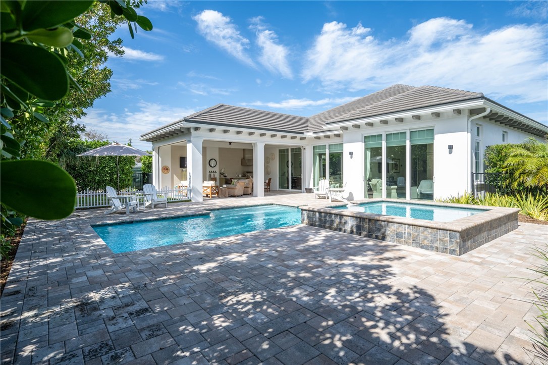 915 Surfsedge Way