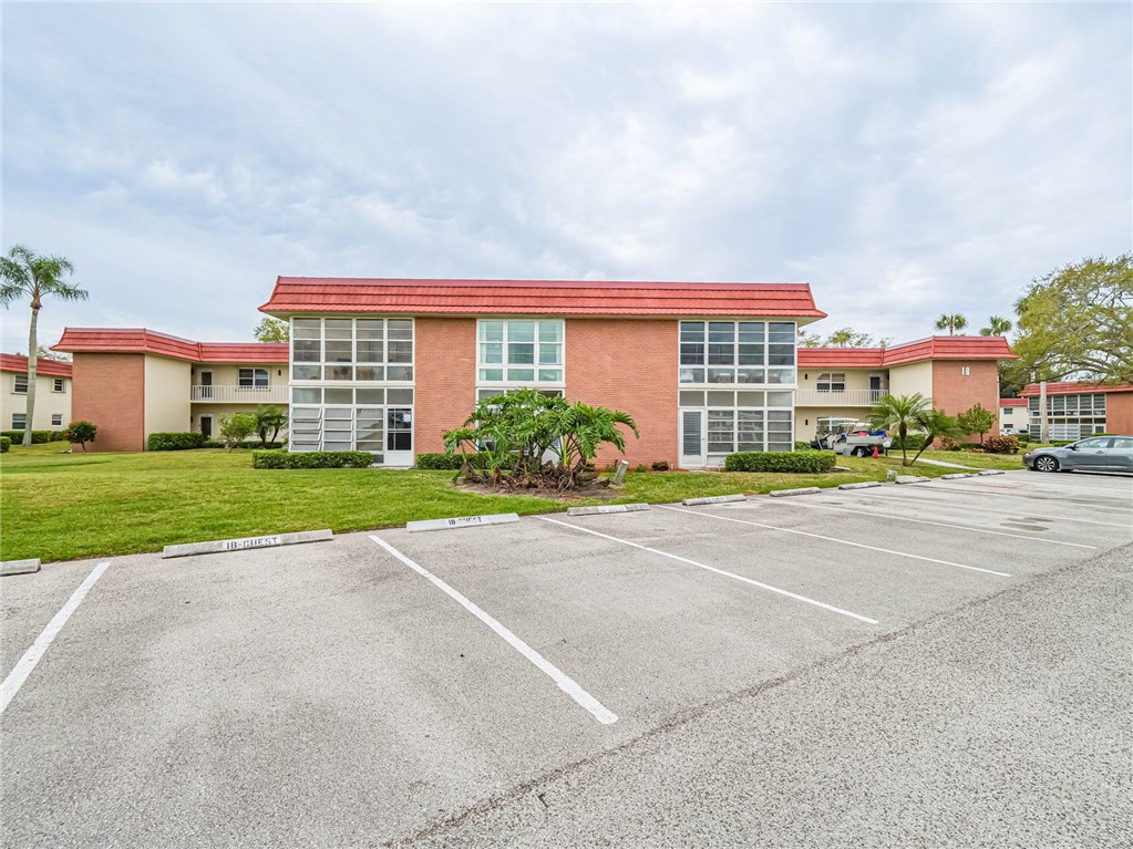 18 Vista Palm Lane 207