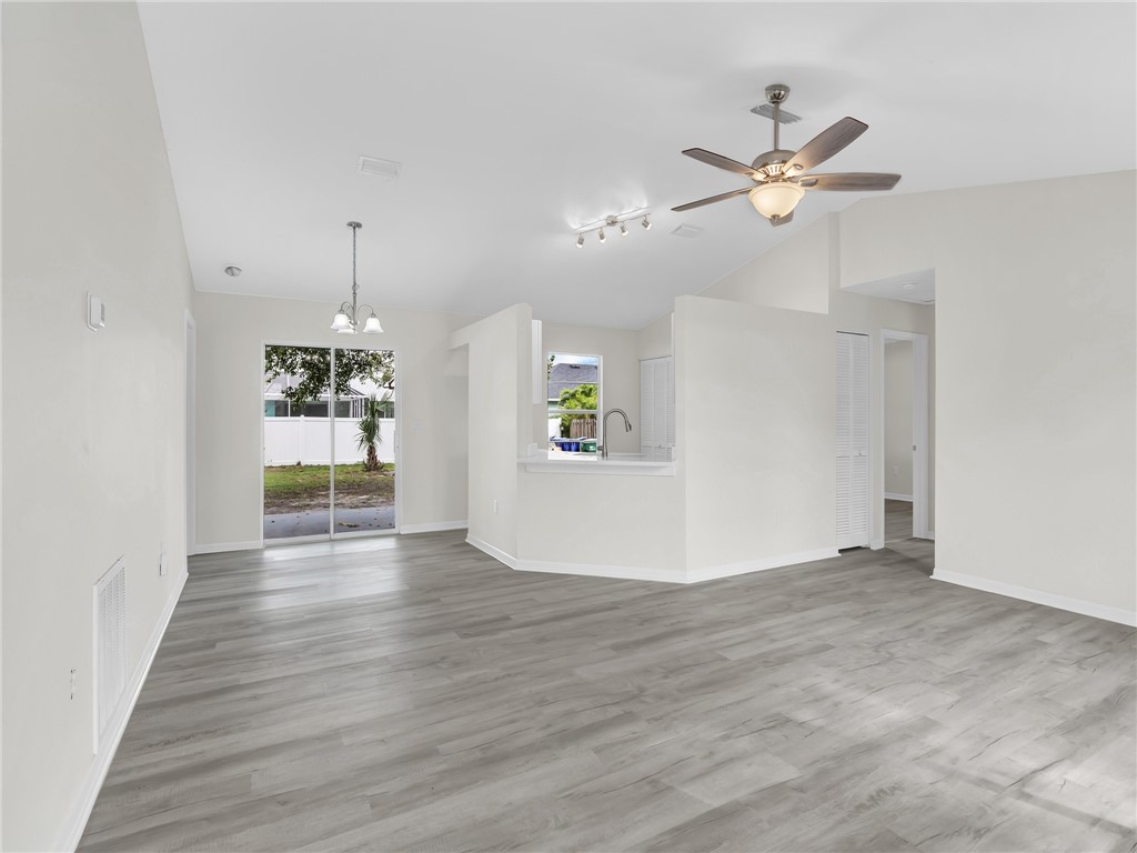 375 Lobster Terrace