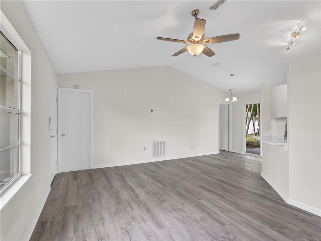 375 Lobster Terrace