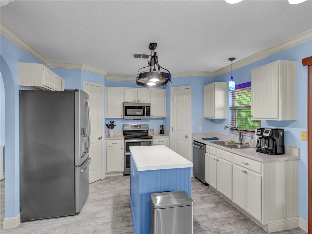 5135 Wind Jammer Lane