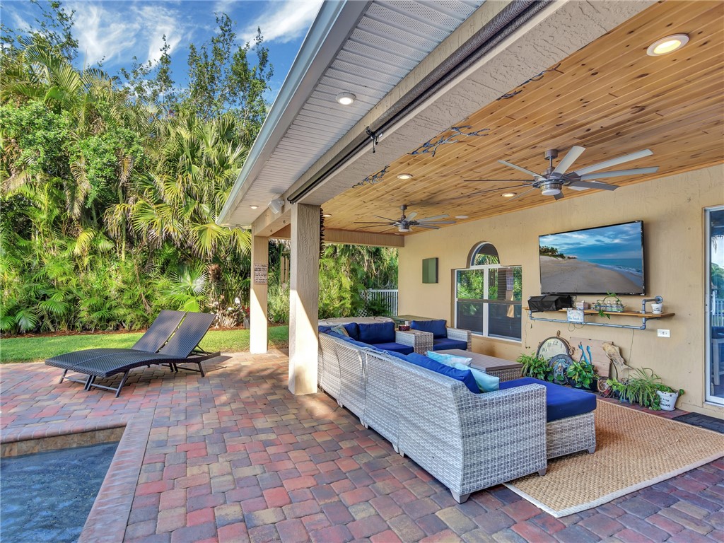 5135 Wind Jammer Lane