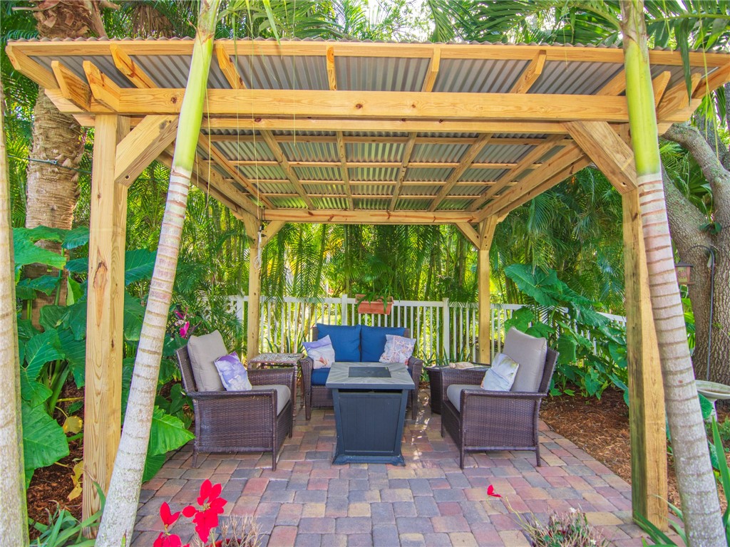 5135 Wind Jammer Lane