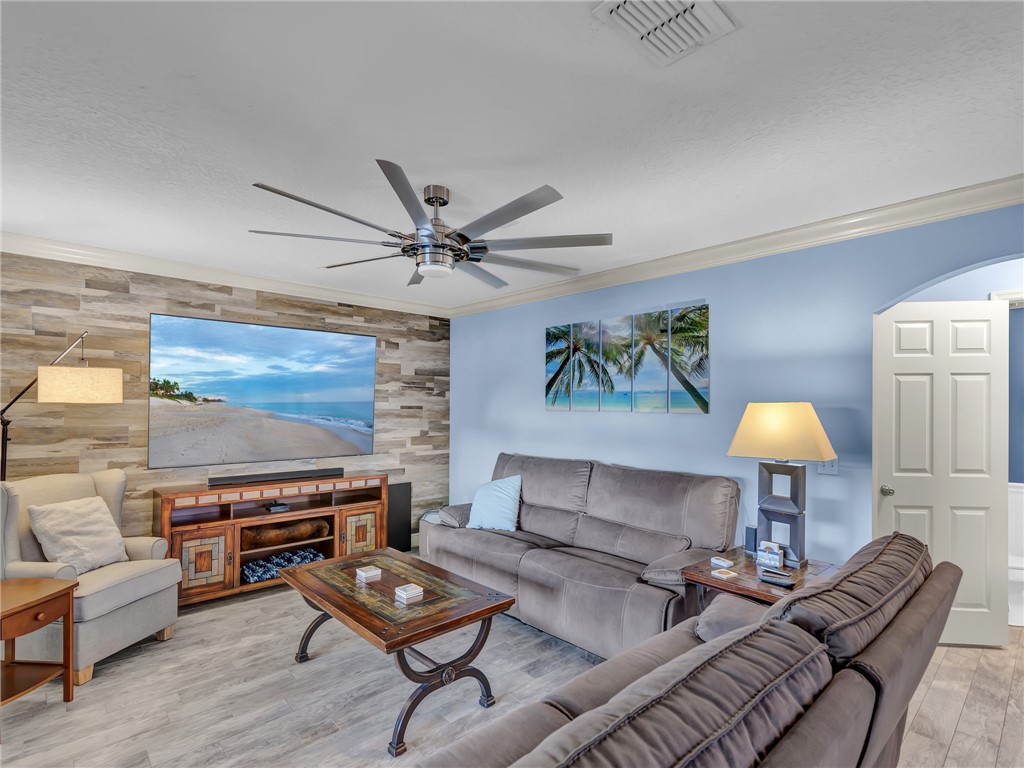 5135 Wind Jammer Lane