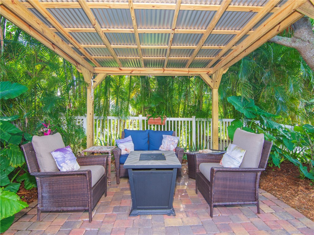 5135 Wind Jammer Lane