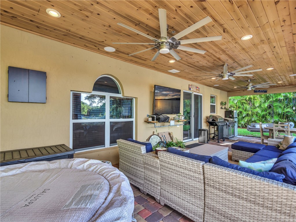 5135 Wind Jammer Lane