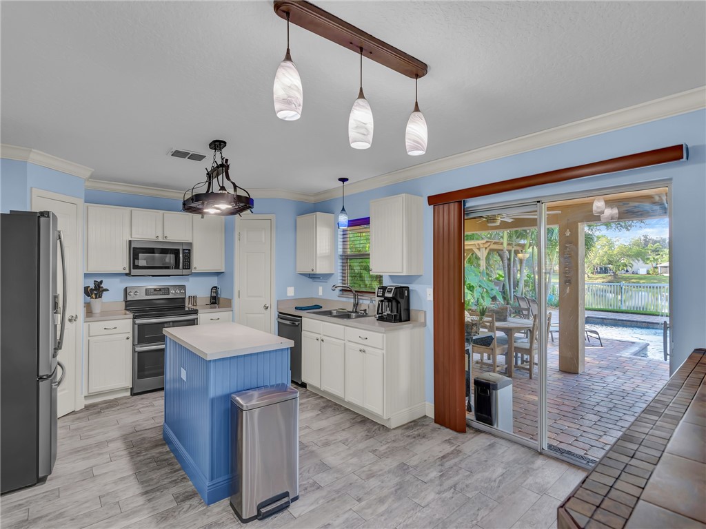 5135 Wind Jammer Lane