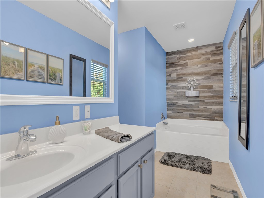 5135 Wind Jammer Lane