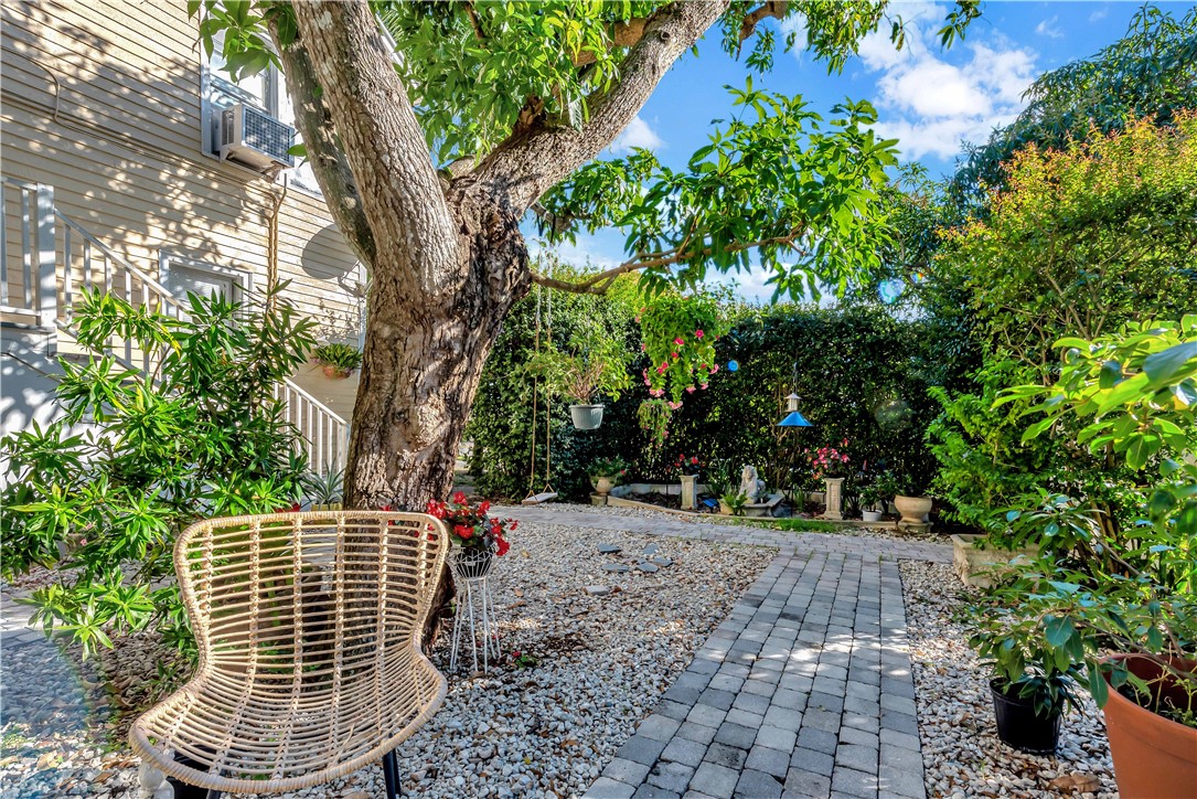 1805 17th Avenue