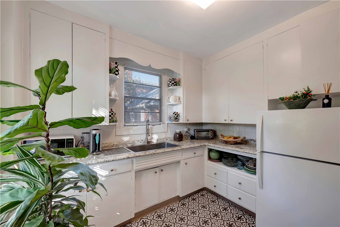 1805 17th Avenue
