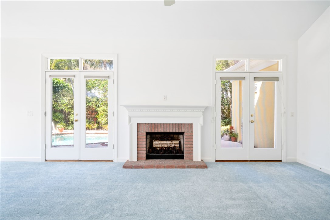 100 S Catalina Court