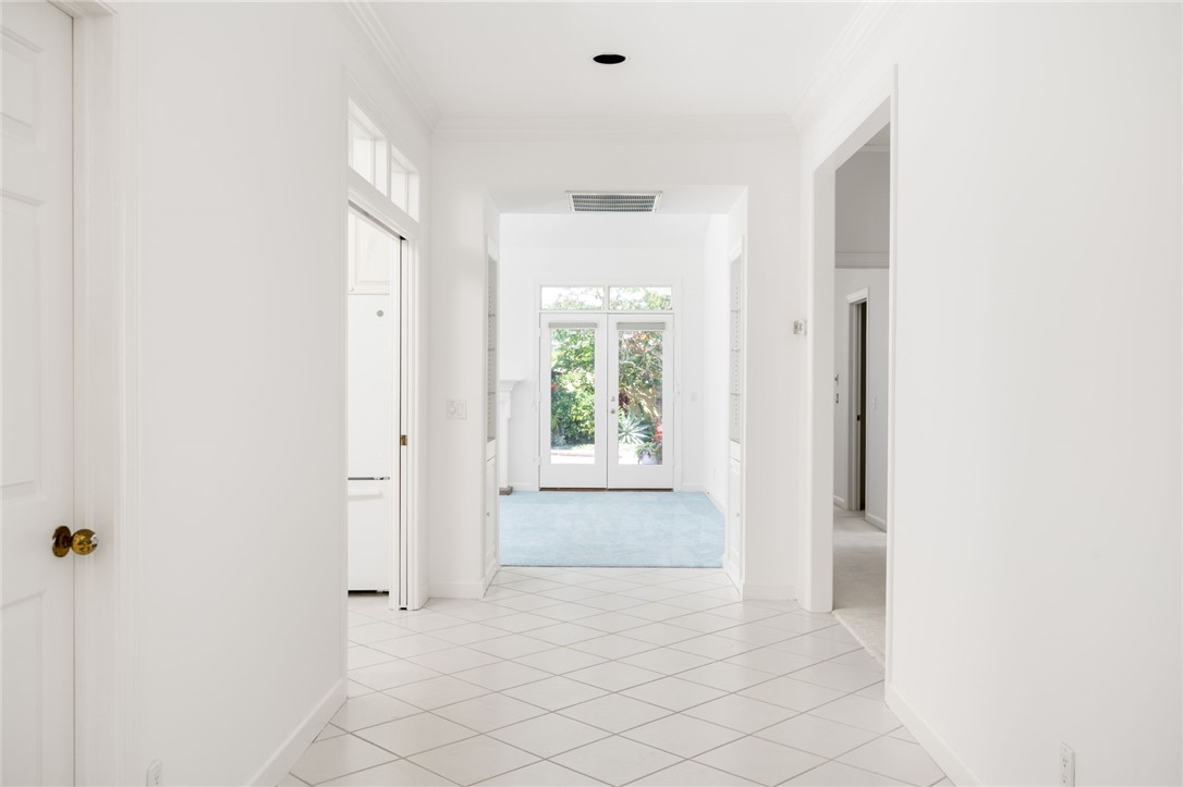 100 S Catalina Court