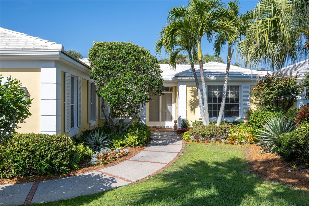 100 S Catalina Court