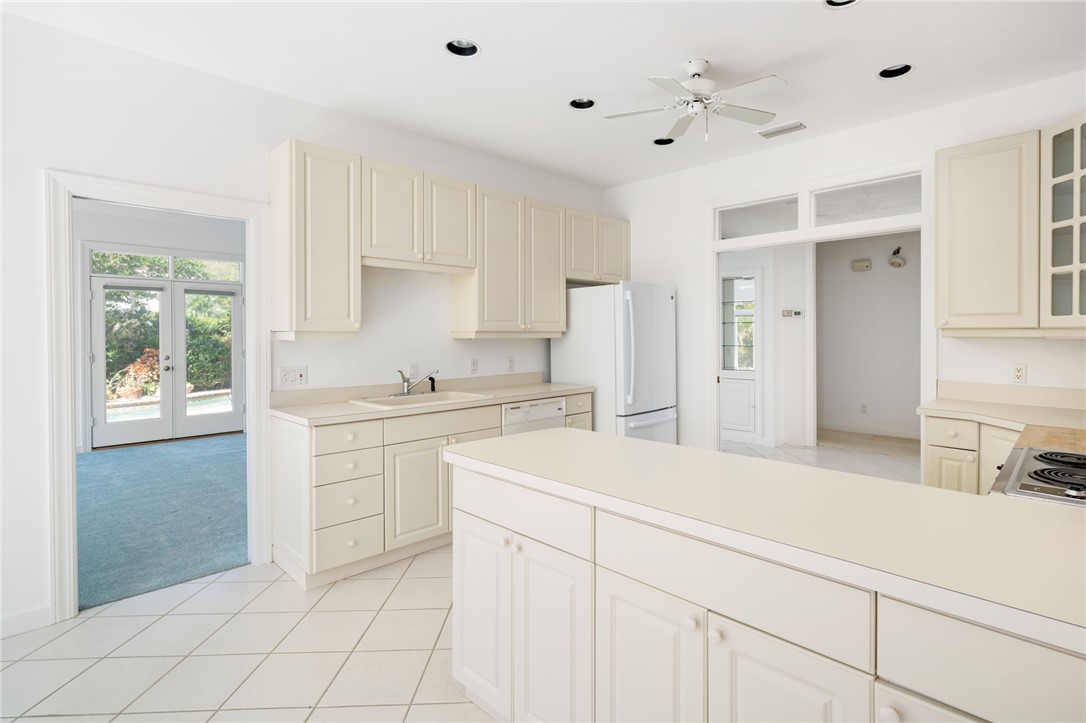 100 S Catalina Court
