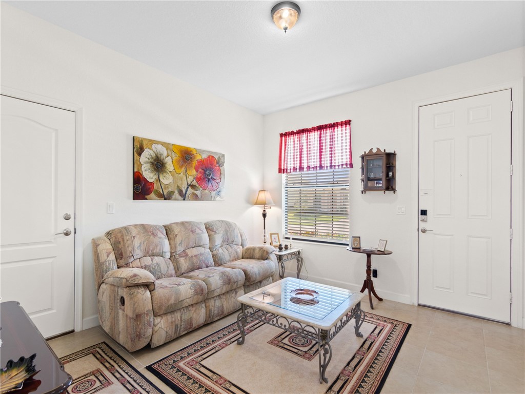 9883 E Villa Circle