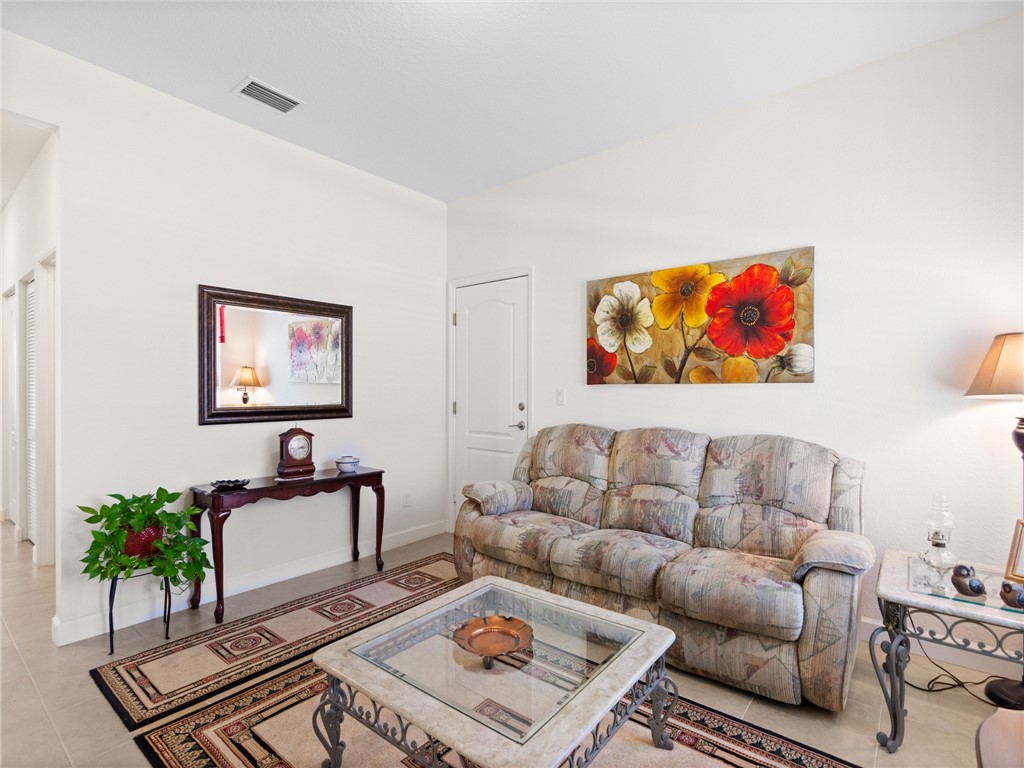 9883 E Villa Circle
