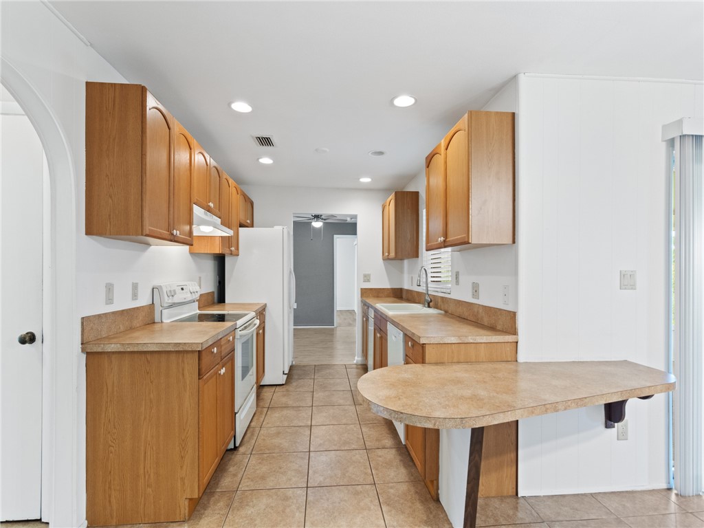 5205 94th Lane