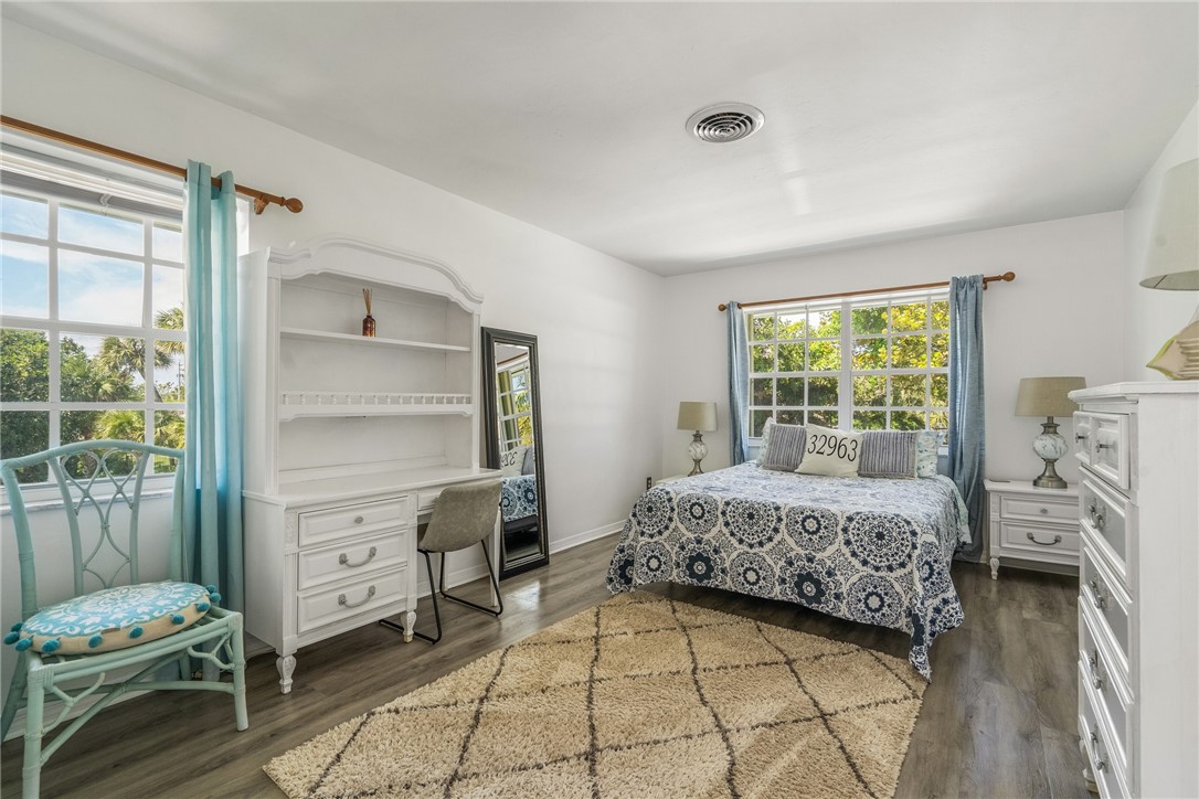 925 Treasure Lane