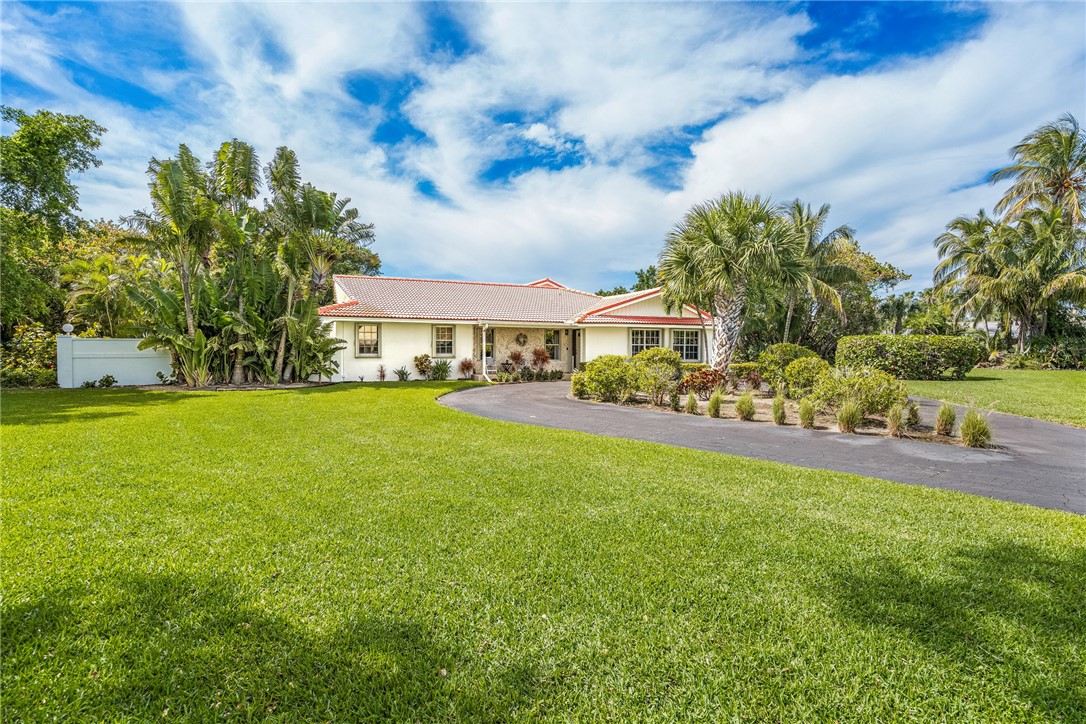 925 Treasure Lane