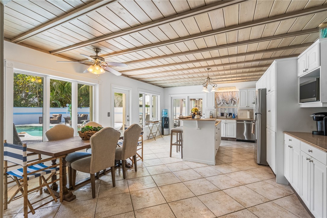 925 Treasure Lane