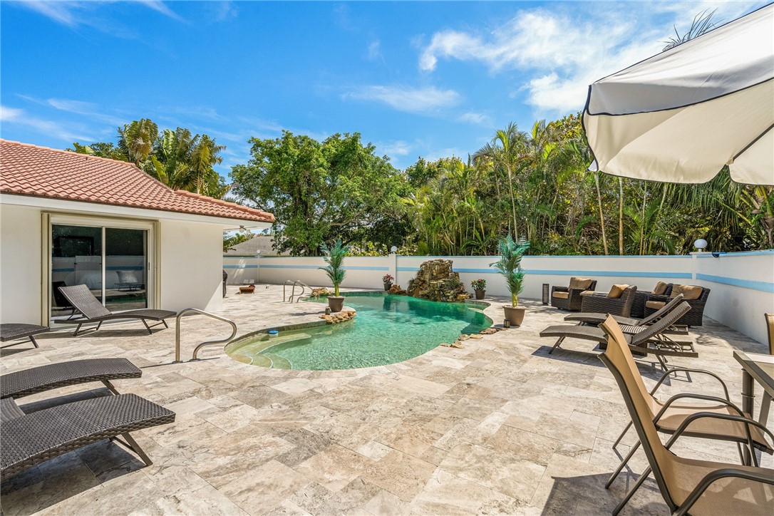 925 Treasure Lane