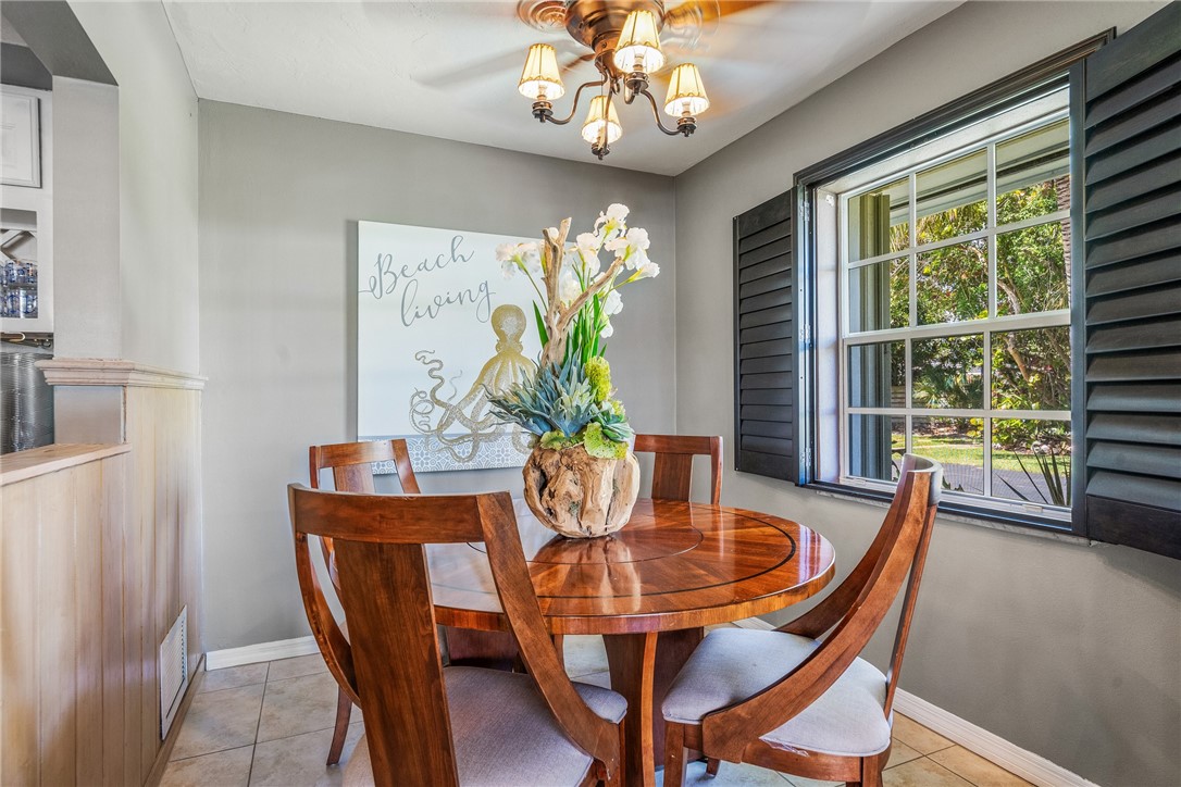 925 Treasure Lane