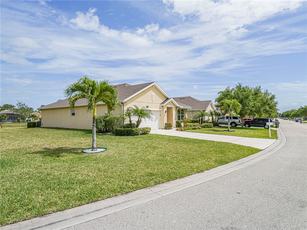 1404 Lexington Square SW
