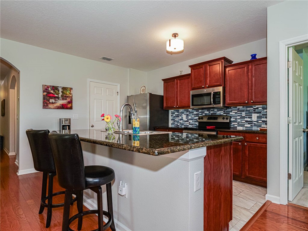 1404 Lexington Square SW