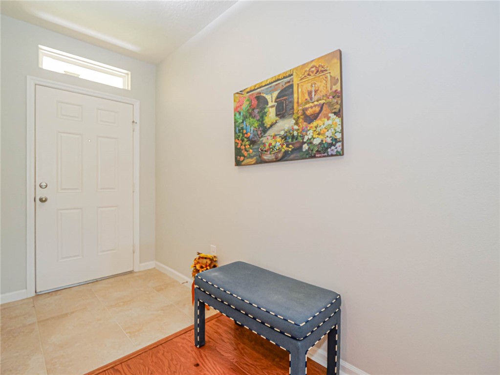 1404 Lexington Square SW
