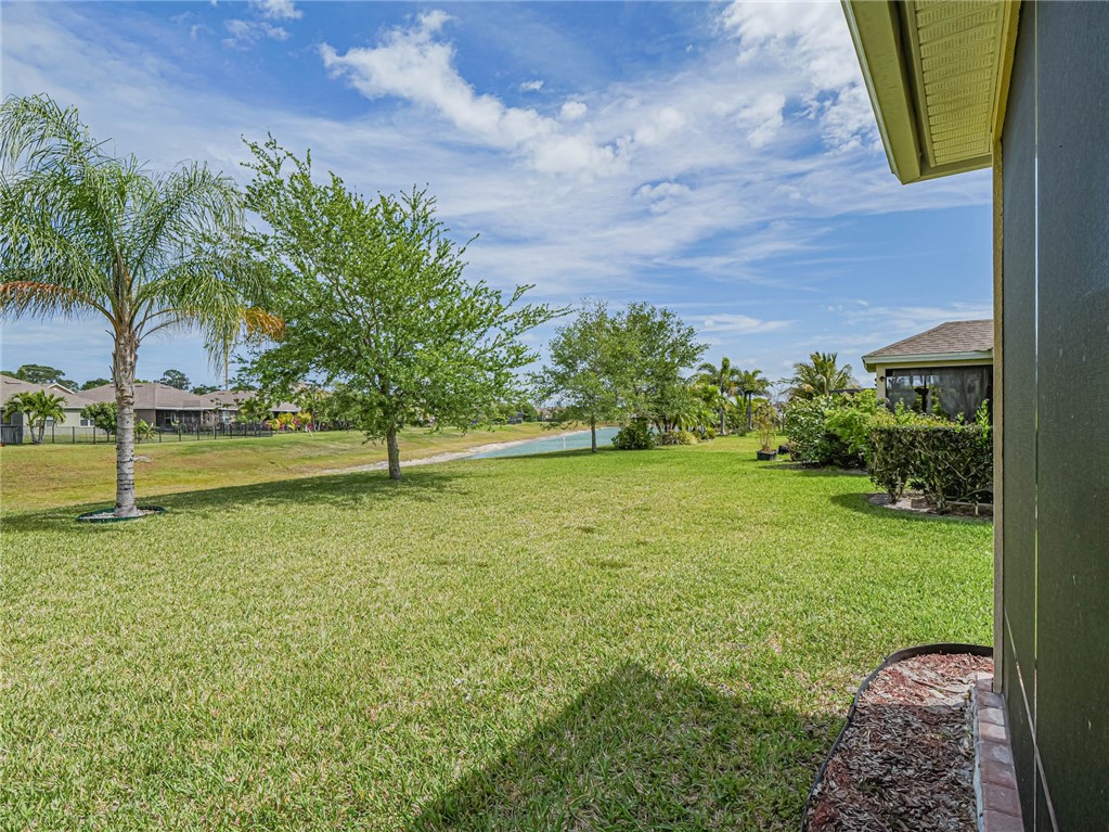 1404 Lexington Square SW