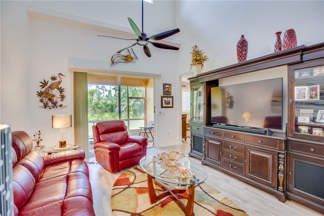 2587 Stockbridge Square SW