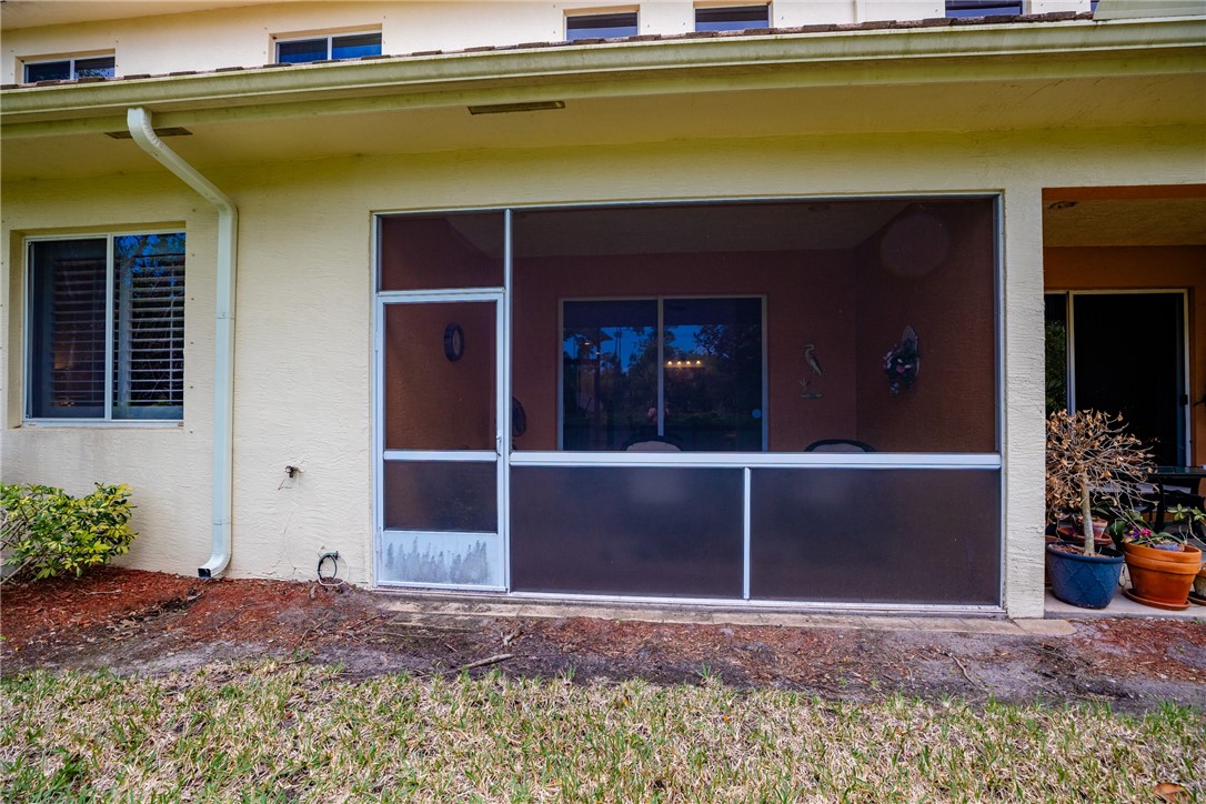 2587 Stockbridge Square SW