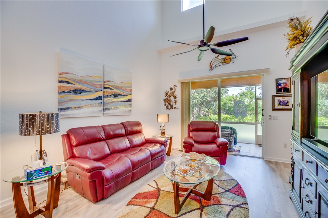 2587 Stockbridge Square SW