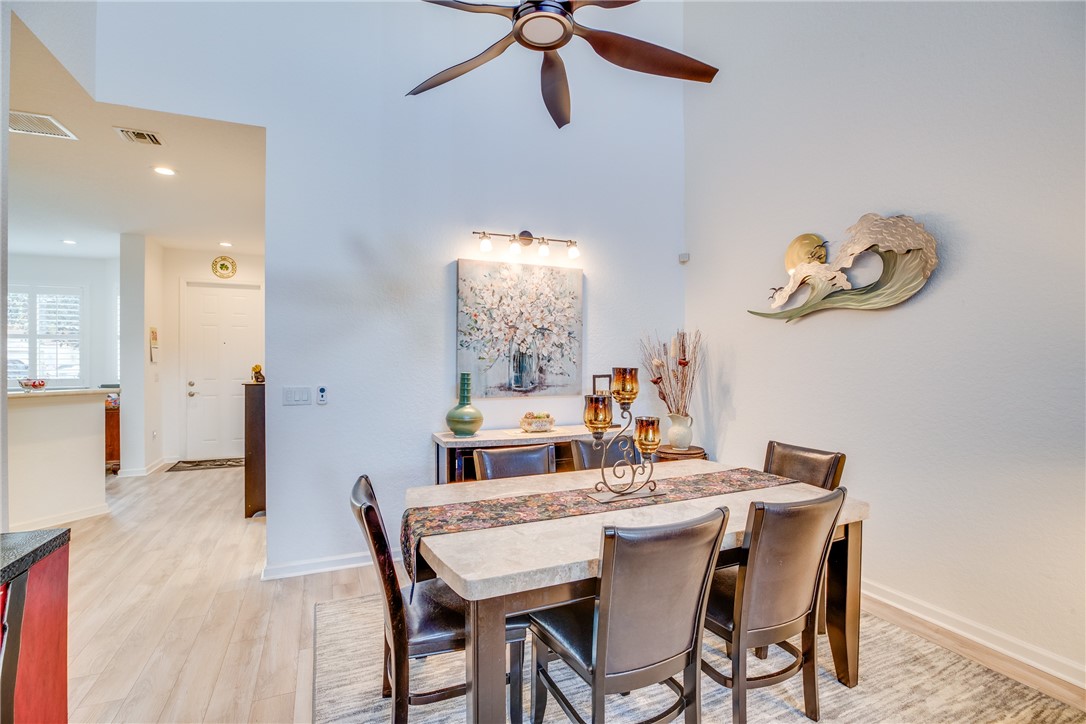2587 Stockbridge Square SW