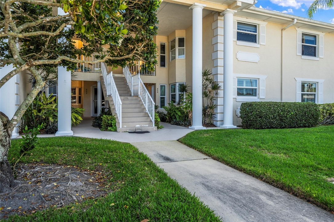 205 N Grove Isle Circle 205