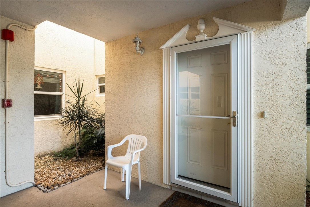 205 N Grove Isle Circle 205