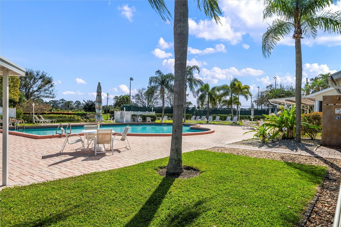 205 N Grove Isle Circle 205