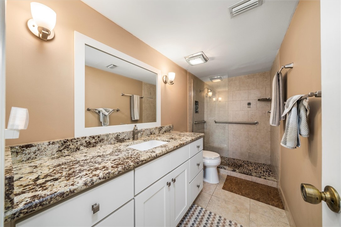 205 N Grove Isle Circle 205