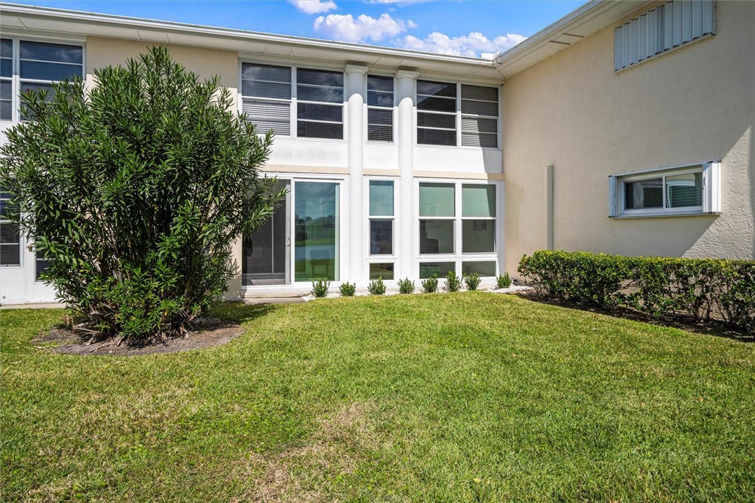 205 N Grove Isle Circle 205
