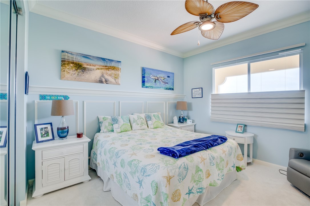 8 Harbour Isle Drive E PH04