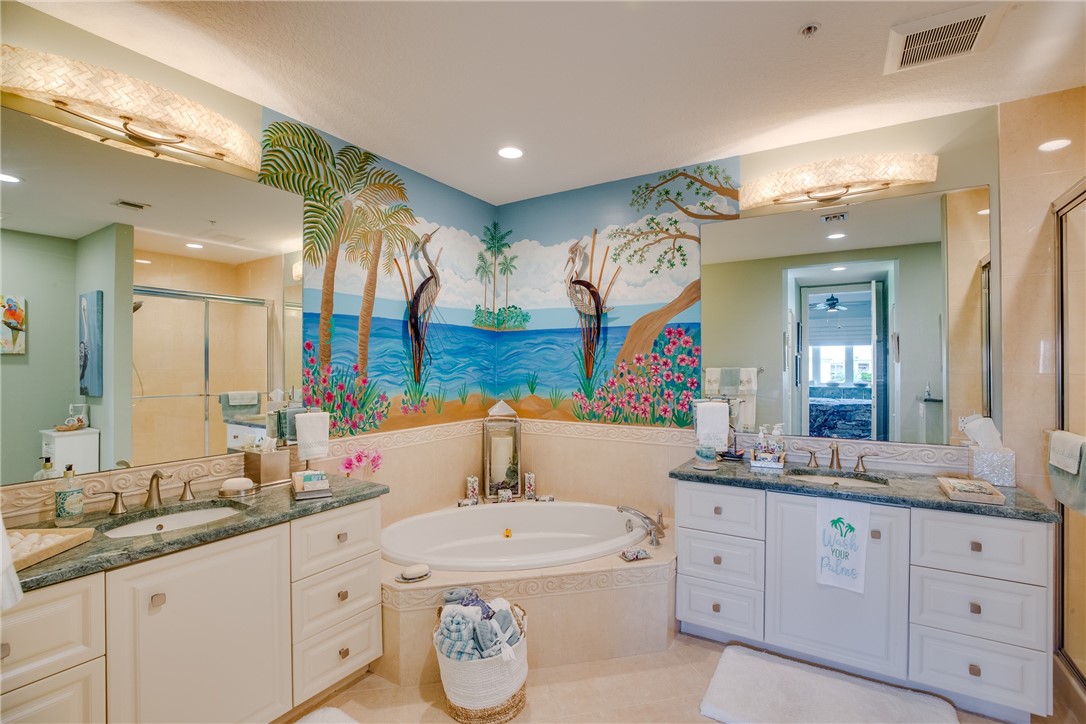 8 Harbour Isle Drive E PH04