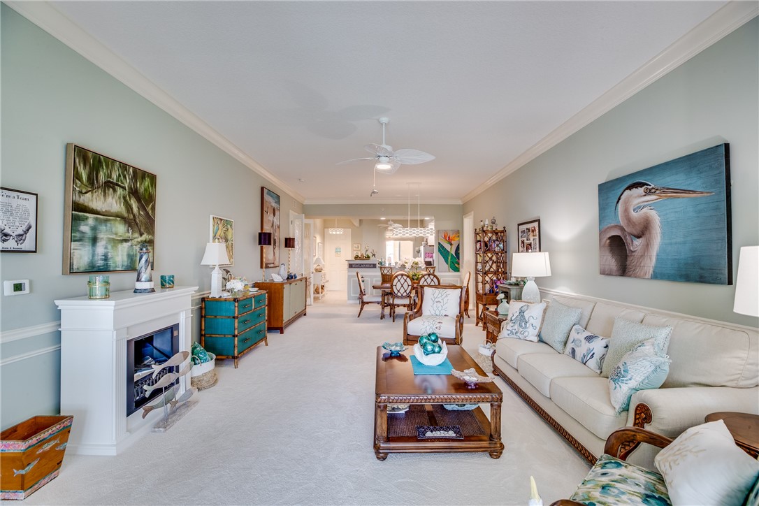 8 Harbour Isle Drive E PH04