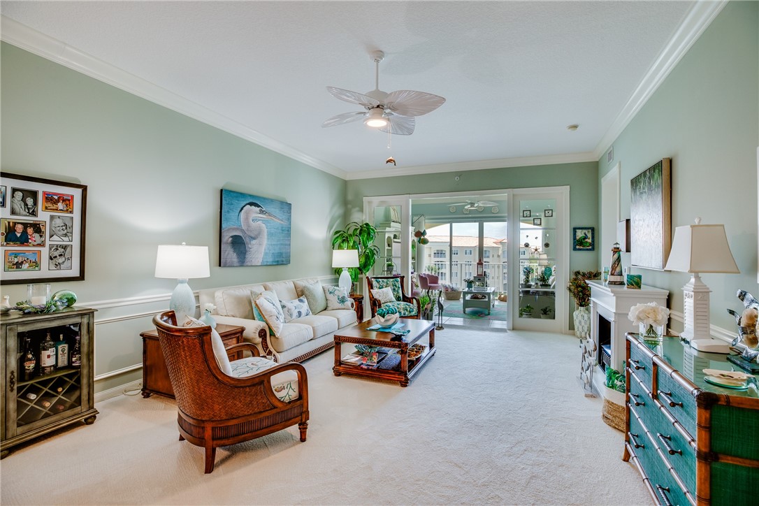 8 Harbour Isle Drive E PH04