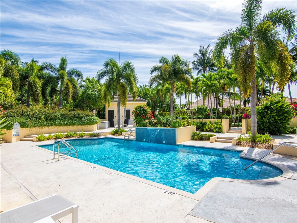 9043 Somerset Bay Lane 402