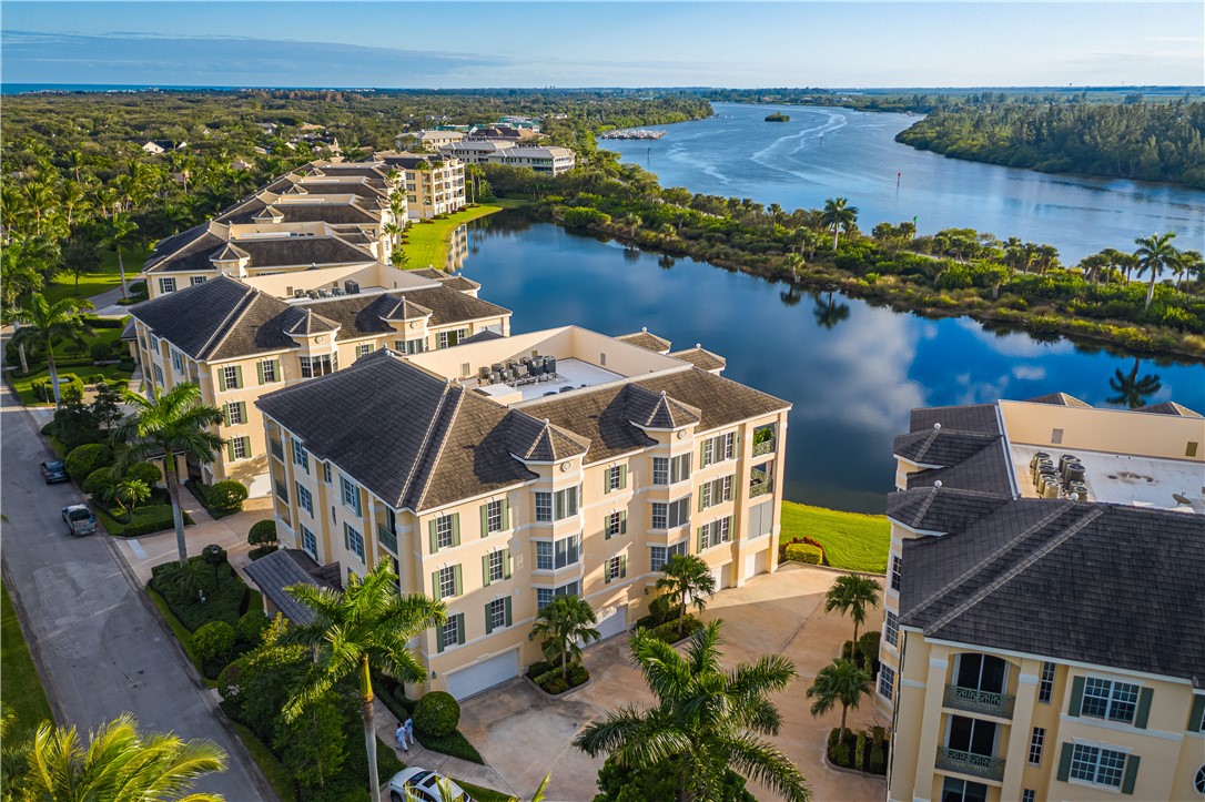 9043 Somerset Bay Lane 402