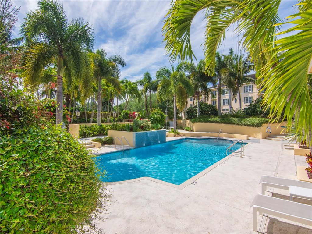 9043 Somerset Bay Lane 402