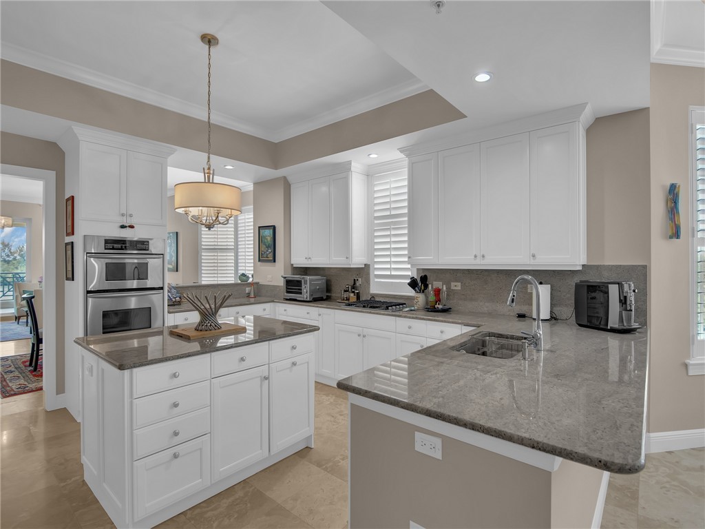 9043 Somerset Bay Lane 402