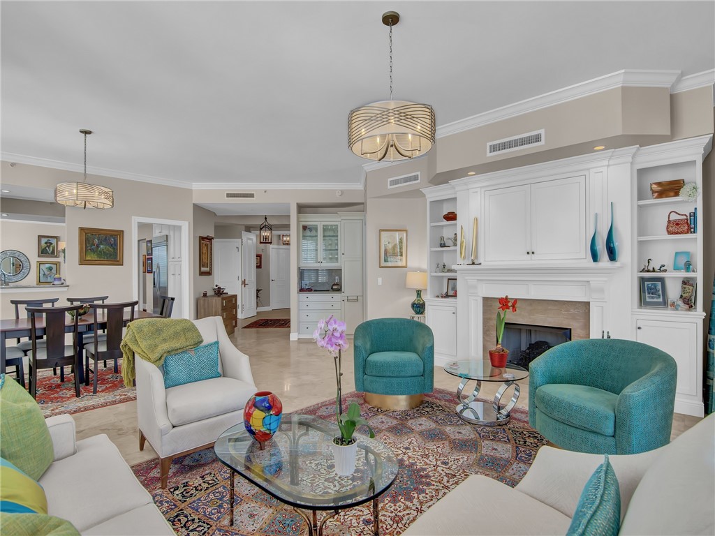 9043 Somerset Bay Lane 402