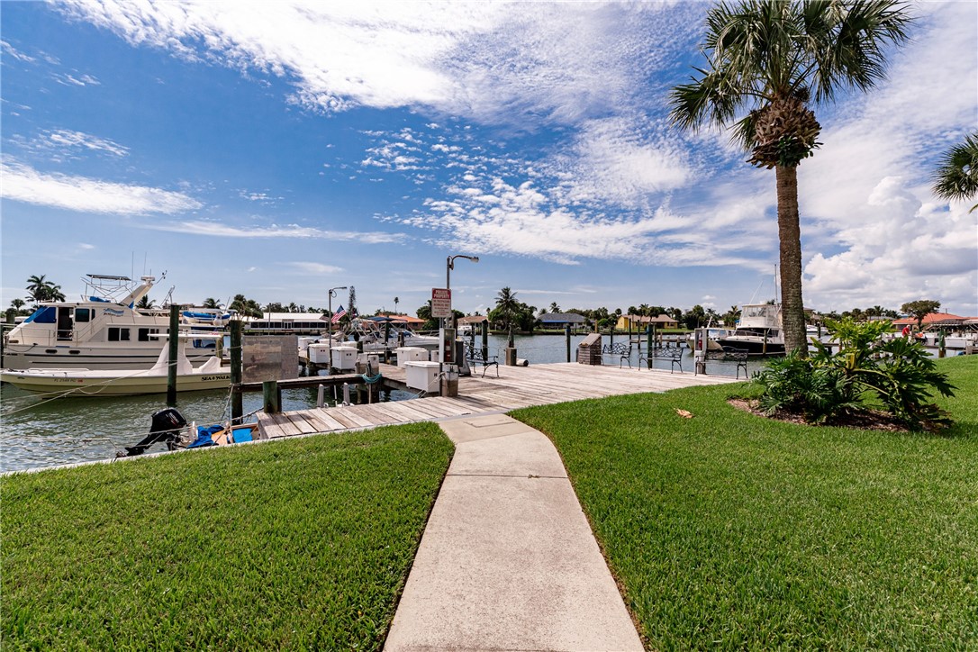 1181 Carlton Court 106